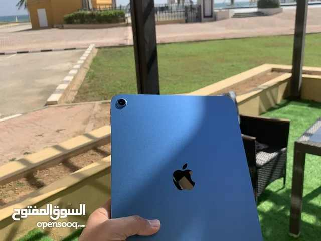 iPad 10 Gen 64GB UAE version , Used Only 1 Year