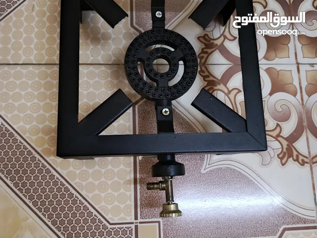 متفرقات للبيع لدواعي السفر وسرعة البيع تكييف وثلاجة ومرتبه وشعله بوتاجاز بحاله ممتازه كالجديد
