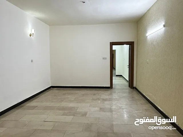 130 m2 3 Bedrooms Townhouse for Sale in Baghdad Yarmouk