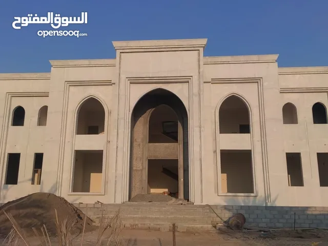 مزرعة فاخرة للبيع في صحار – فيلا قيد الإنشاء ومرافق مميزة!