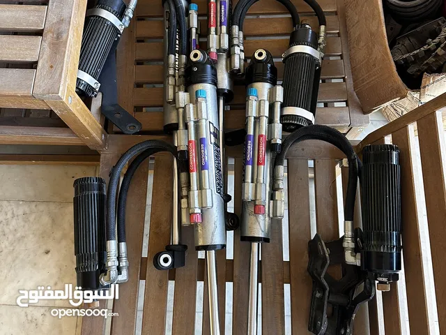 Hurricane 2.5 triple bypass shocks for jeep wrangler JL