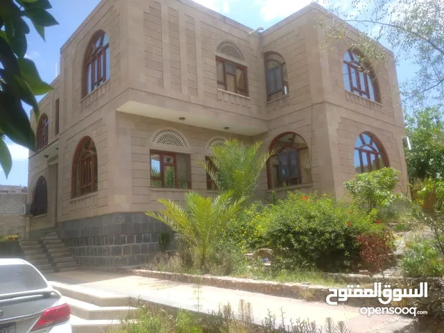 450 m2 More than 6 bedrooms Villa for Rent in Sana'a Madbah