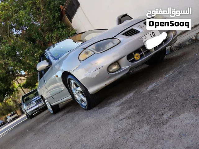 1999 هيونداي افانتي Standard