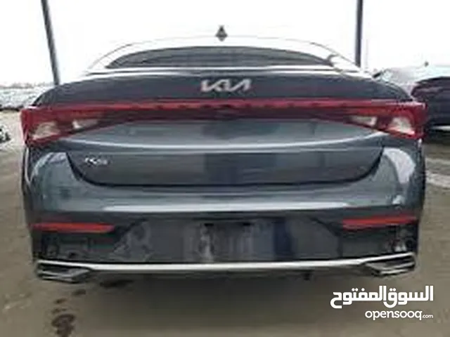 السلام عليكم k5 للبيع موديل   2022  رقم بغداد الدولي ماشية 41 الف ميل