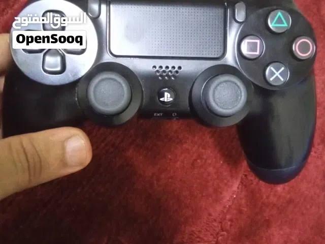للبيع يد تحكم بلايستيشن 4 (DualShock 4) أصلية ونظيفة جداً.