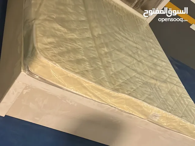 سرير بحريني اصلي السعر 40 فقط