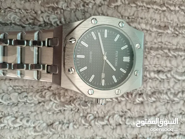 بسم الله الرحمن الرحيم ساعات رجاليه كل ساعه إلها سعر أحجام مختلفه لا إله إلا الله