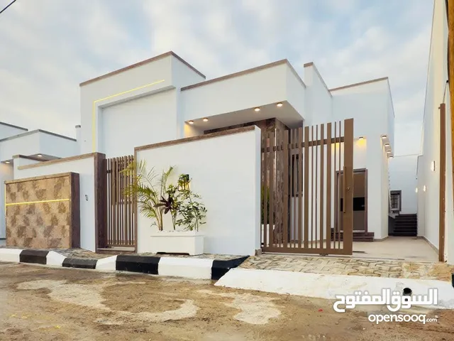 170 m2 3 Bedrooms Townhouse for Sale in Tripoli Ain Zara