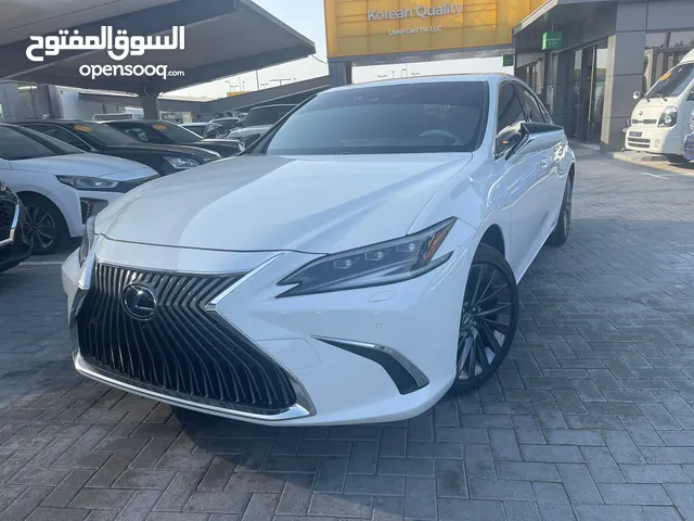 LEXUS ES300h 2023 HYBRID FULL OPTION 360° CAMERA تقبل التصدير للسعودية و جميع الدول