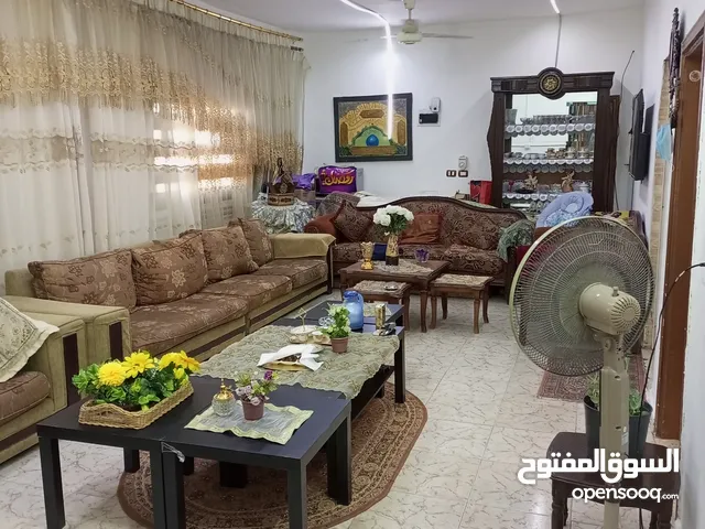 180m2 3 Bedrooms Townhouse for Sale in Amman Birayn
