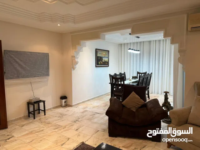 REF:15001 - شقة مفروشة للبيع في الرابية بمساحة 185 م2