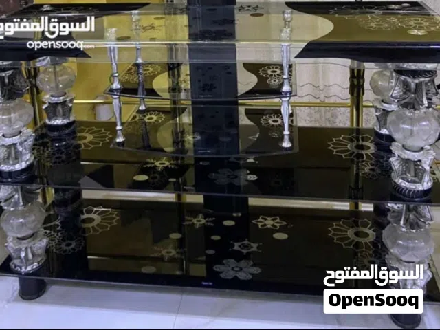ميز تلفزيون للبيع