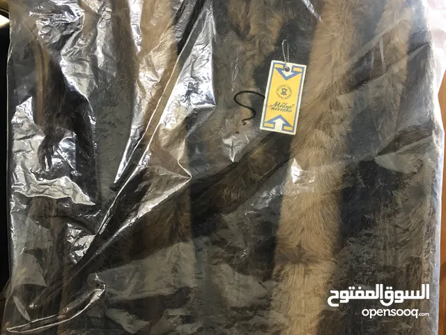 بيع جاكيت فرو طويل جديد بالماركه