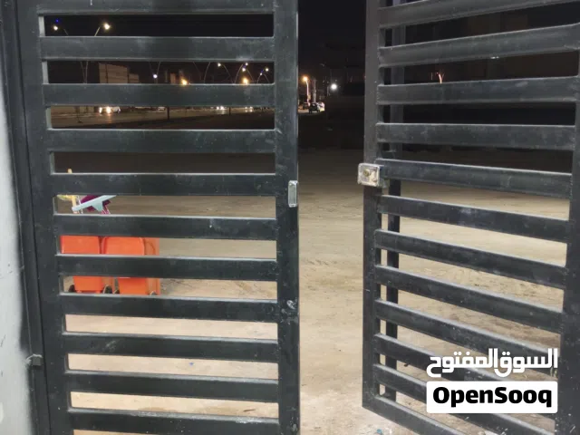 شقة في الاكوات الثالثة للايجار طابق ارضي