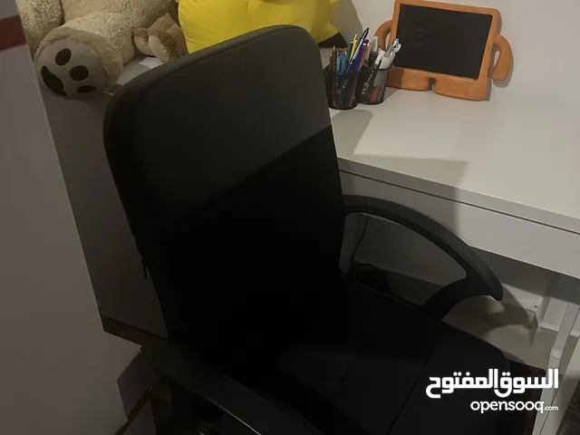 مكتب و كرسى