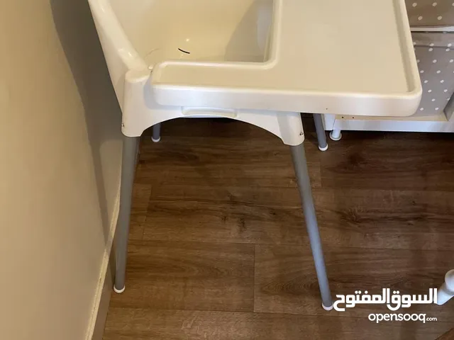 كرسي طعام للاطفال بحاله ممتازة جداا ونضيف جداا