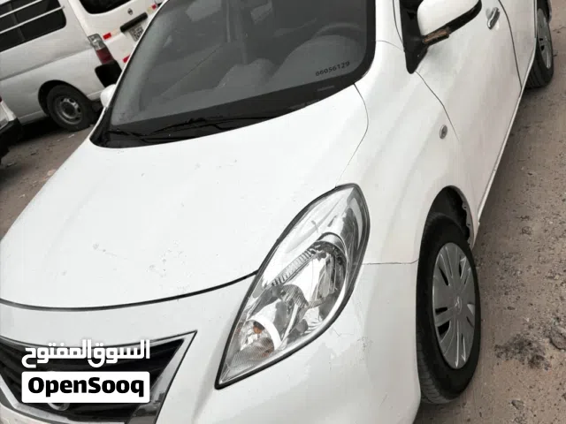 2014 Nissan Sunny Standard