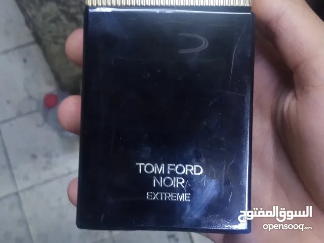نشتري جميع انواع العطور الأصلية الفارغه بأفضل الأسعار اهم شي تكون أصلي