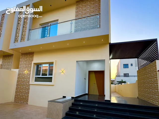 375 m2 5 Bedrooms Villa for Sale in Muscat Ghubrah
