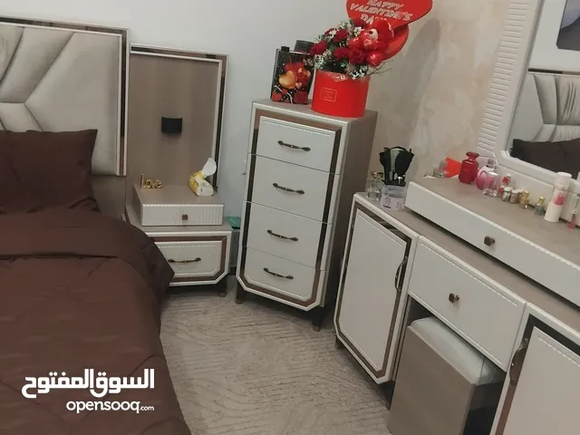 159 m2 4 Bedrooms Apartments for Sale in Zarqa Madinet El Sharq