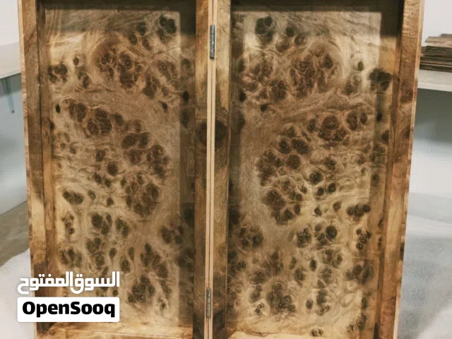 طاولة نرد فاخرة جداً – إصدار خاص عملاء VIP في الكويت