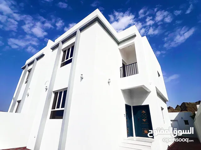 250m2 4 Bedrooms Villa for Sale in Muscat Amerat