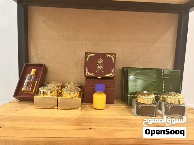 مسك اسود ، ورد طائفي