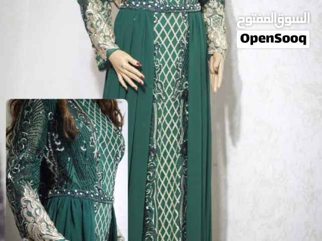 شروة فساتين للبيع بسعر مغري