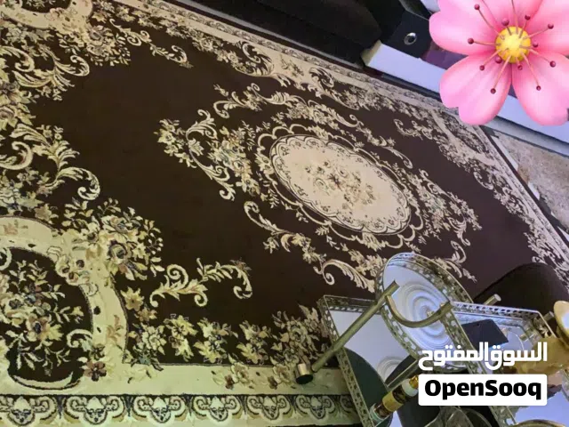 سجادة شبه جديدة بسعر 300