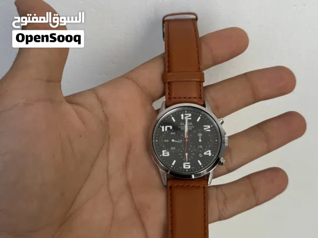 عدة ساعات للبيع نظيفة