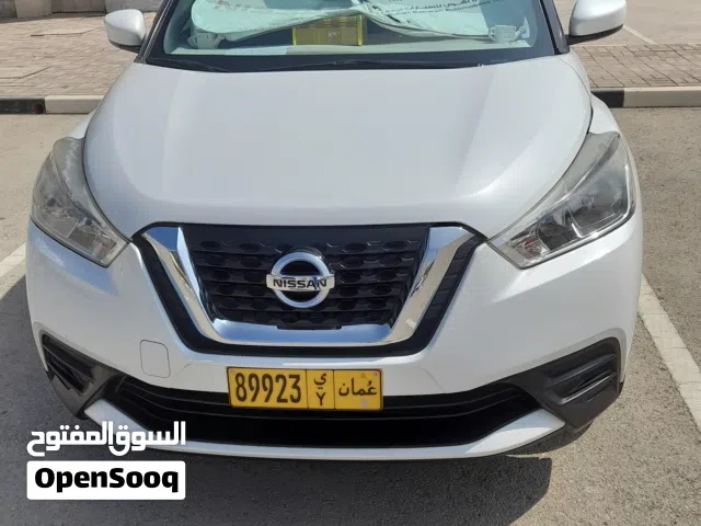 سيارة نيسان كيكس 2020 بحالة ممتازة للبيع فقط