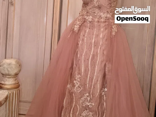 فستان سهرة
