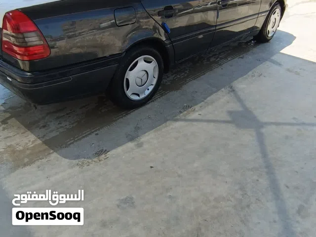 1998 مرسيدس بنز الفئة-C C 180