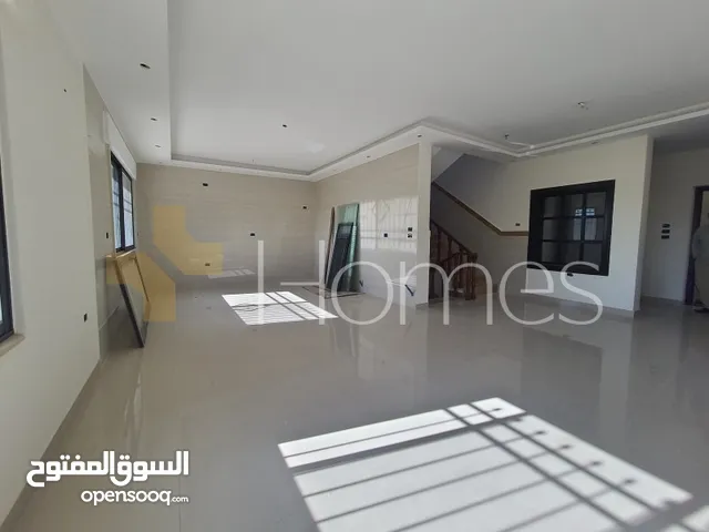 445 m2 4 Bedrooms Villa for Sale in Amman Al-Fuhais