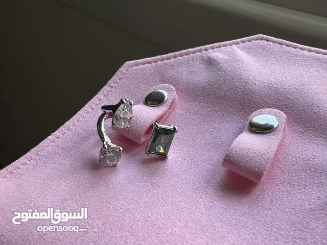 خاتم سواروفسكي Swarovski أصلي وسعر مغري في الرياض بسعر 300 ريال سعودي