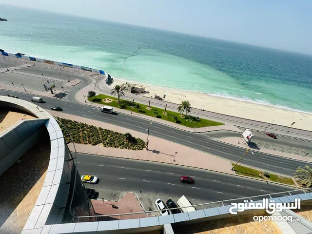 (ابوبكر) لعشاق البحر للاستثمار او السكن غرفتين وصاله اطلاله بحريه مع جيم وجاكوزي بابراج الكورنيش