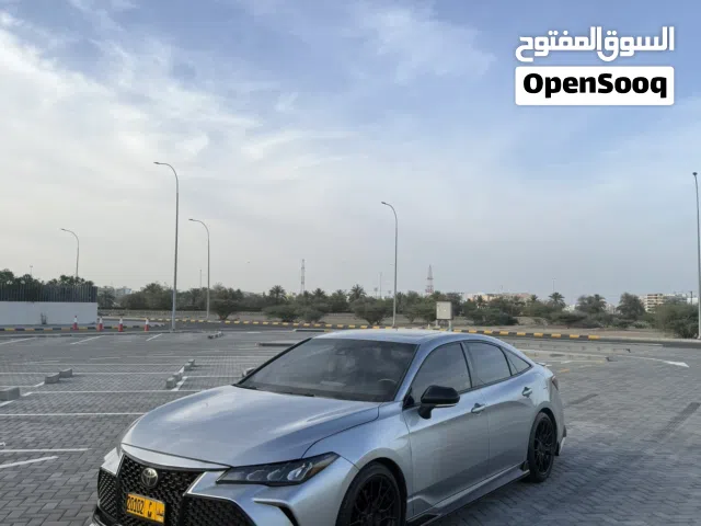 2020 تويوتا افالون Limited