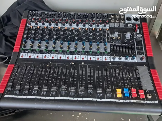 BOMGE 12-channel professional This mixer console features 12 input channels with hiaudio mixer. @