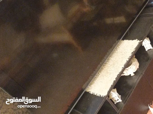 شاشه Qled 65 انش سامسونج بحال الوكاله البيع 420 كفاله شغاله عمرها 3 شهور واستخدام شخصي