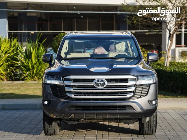 SUV Toyota in Muscat