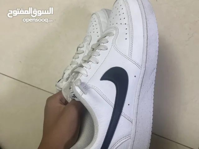 39 Sport Shoes in Amman