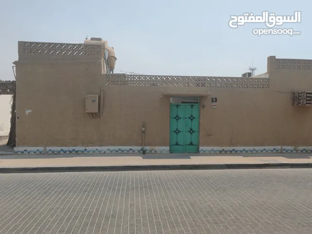 موقع مميز تملك حر لكل الجنسيات Free hold good location