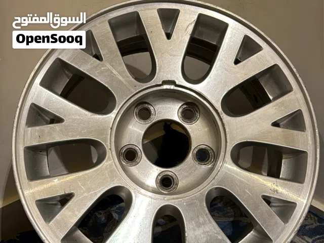 جنط فورد كراون فكتوريا مقاس 16 نظيف للبيع
