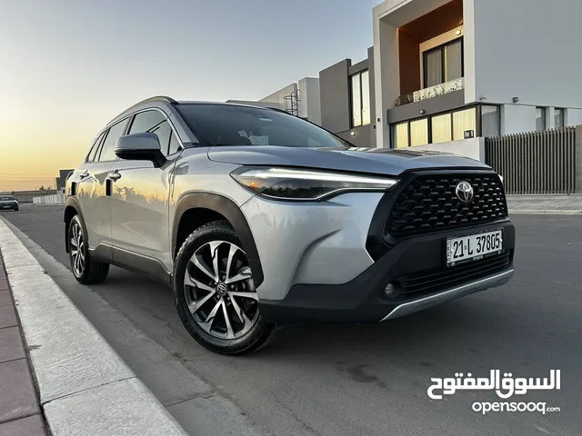 تويوتا كورولا كروس فول مواصفات 2022 XLE للبيع بسعر مناسب