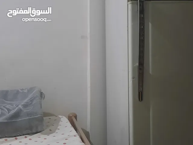 للبيع ثلاجة باناسونيك كبيرة وسرير فرد وبوتوجاز2شعلة مع المنظم وانبوبة