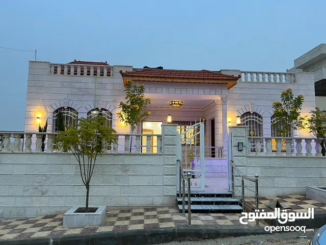 210m2 3 Bedrooms Villa for Sale in Zarqa Shomer