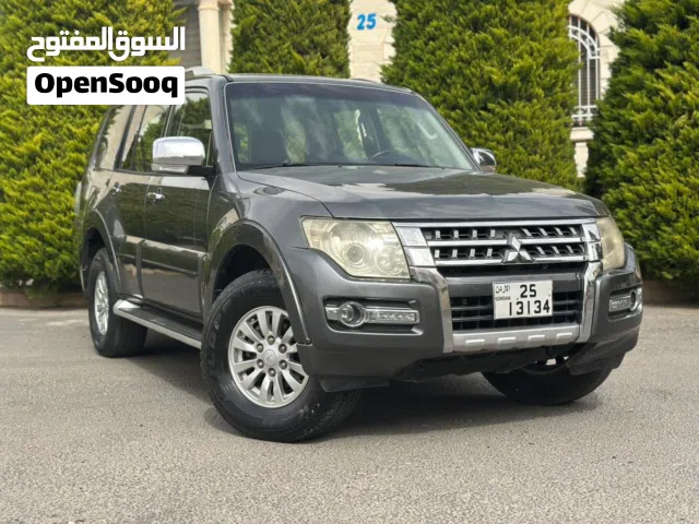 2015 Mitsubishi Pajero GLS