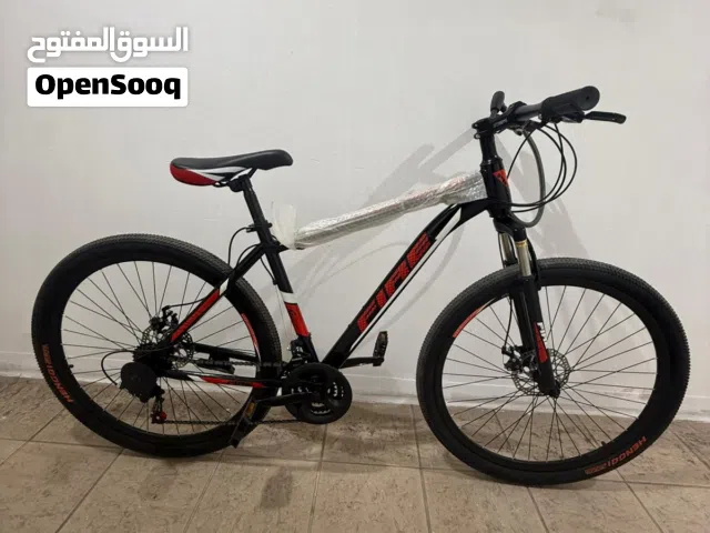 دراجة سرعات مقاسها 27.5 فرامل ديسك امامي و خلفي تقدر تغير السرعات تقويها او تضعفها على حسب الي تبيه