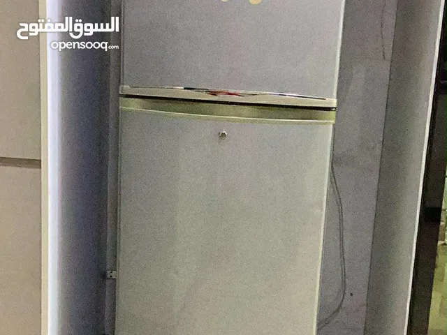 ثلاجة للبيع