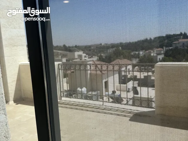 فيلا 3 طوابق للإيجار السنوي